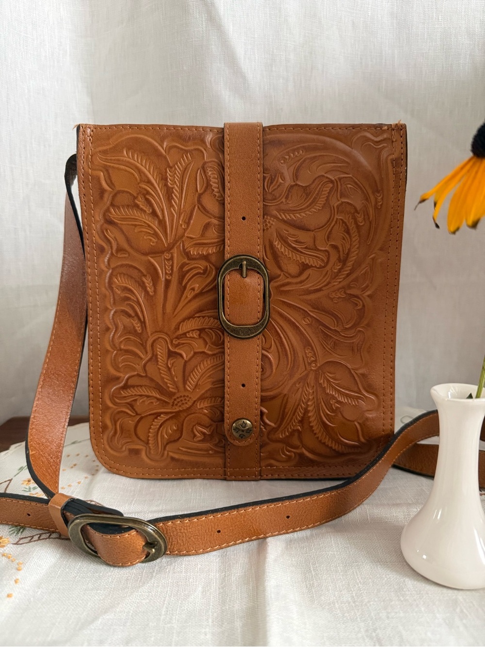 NWOT Patricia Nash Tooled Leather Crossbody Bag Cognac Tan Floral Embossed Purse
